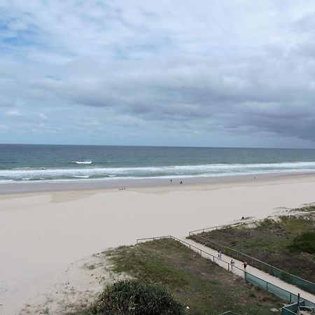 President Holiday Apartments - Absolute Beachfront Gold Coast Exterior photo
