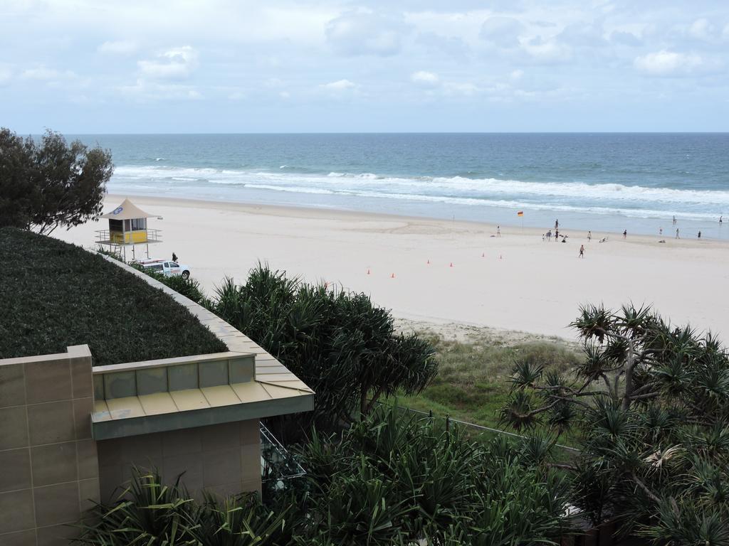 President Holiday Apartments - Absolute Beachfront Gold Coast Exterior photo