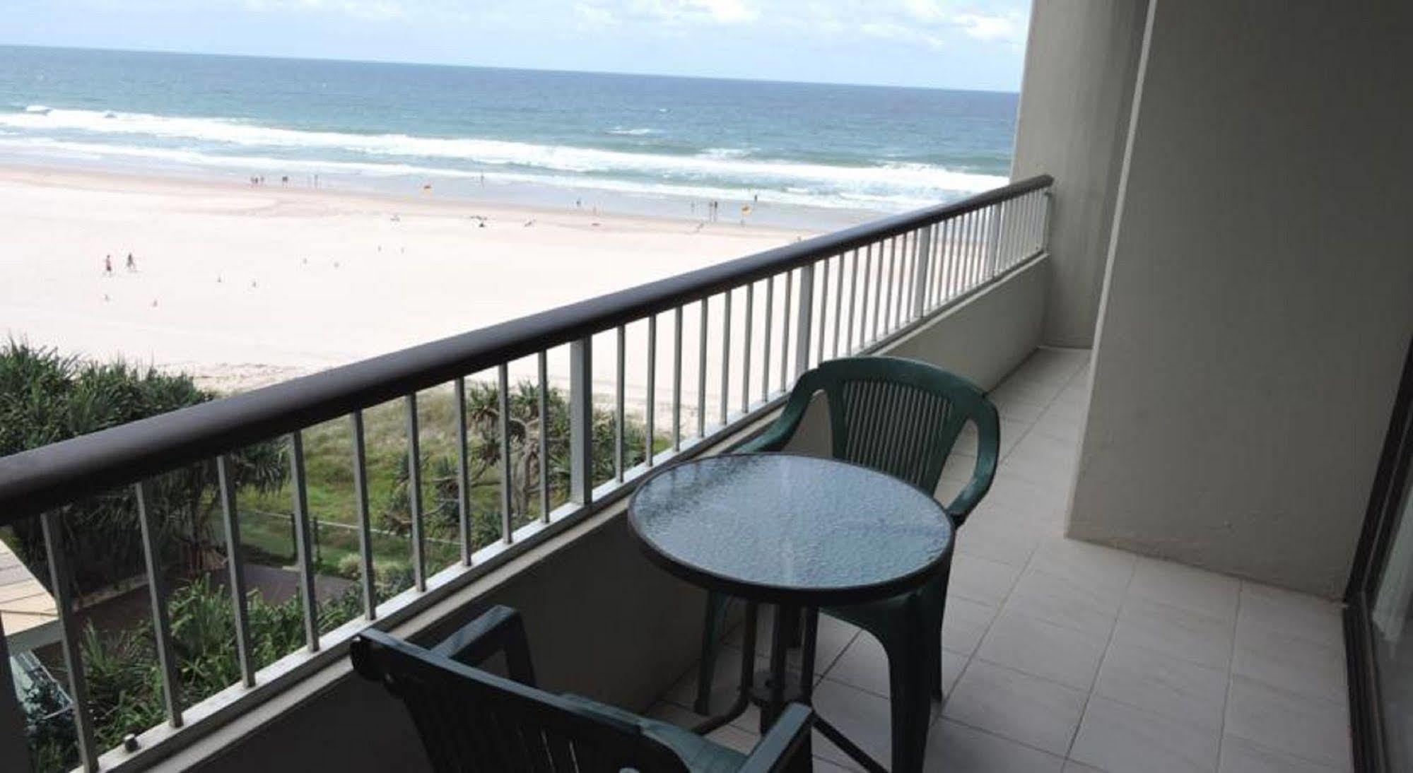 President Holiday Apartments - Absolute Beachfront Gold Coast Exterior photo
