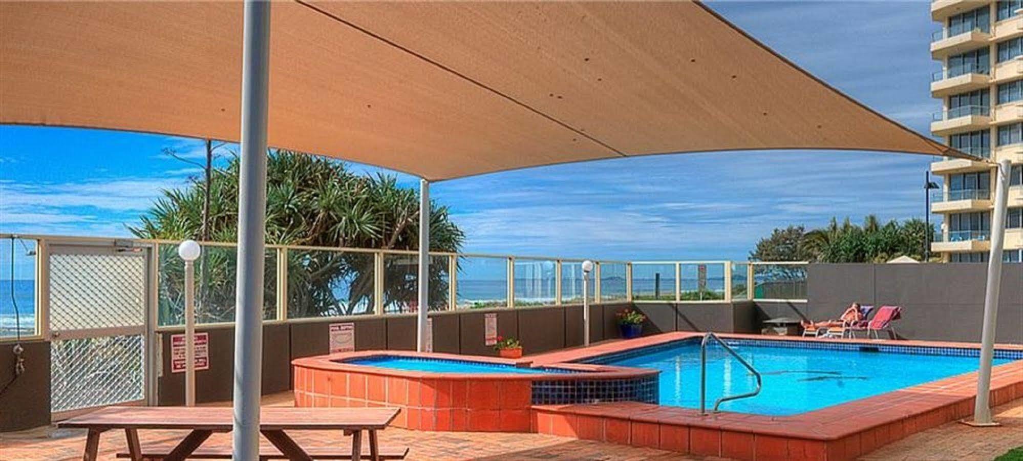 President Holiday Apartments - Absolute Beachfront Gold Coast Exterior photo